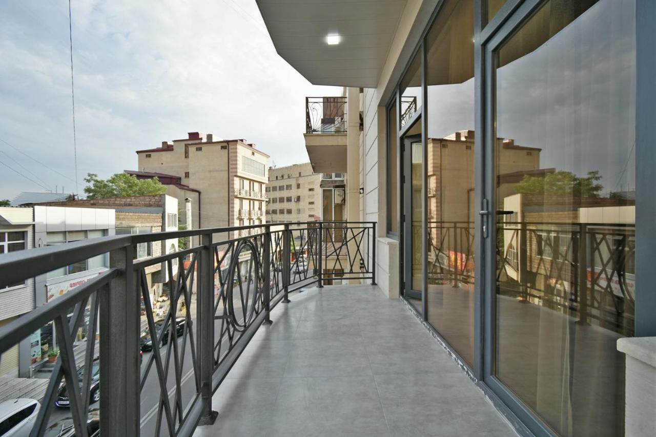 New Apartment In Yerevan City Center Dış mekan fotoğraf